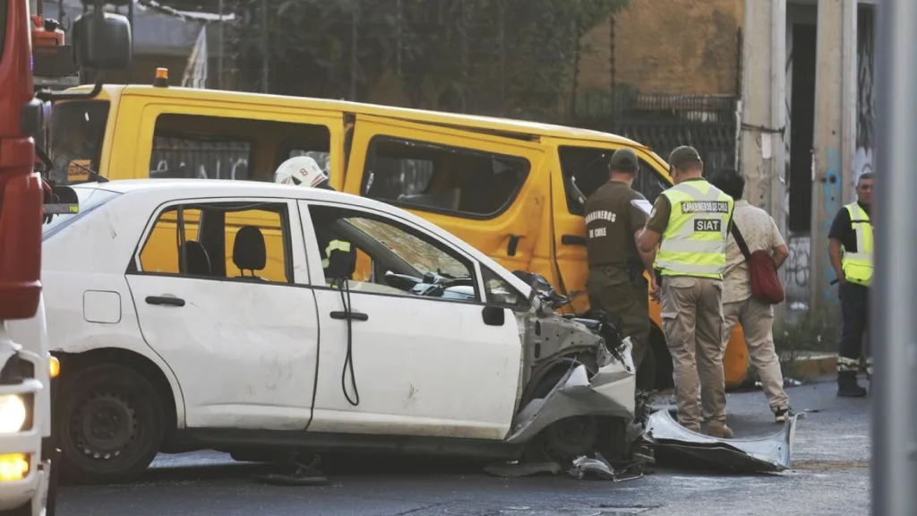 La muerte de un menor tras un accidente provocado por delincuentes en fuga reabre el debate sobre la inseguridad en Chile. Crece la indignación ciudadana ante el intento de culpar al hombre que los perseguía y la sensación de que el Estado ha abandonado su deber de proteger.